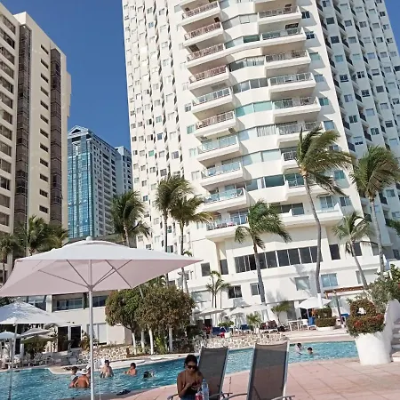 Ocean Pacific Appartment
